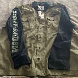 Men’s 3XL long sleeve Harley-Davidson shirt .